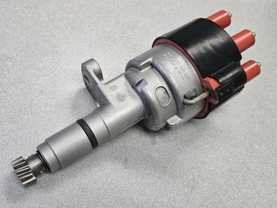 NICE USED ORIGINAL BOSCH PORSCHE 911 CARRERA 965 TURBO PVF6 DISTRIBUTOR ASSEMBLY - Image 1 of 4