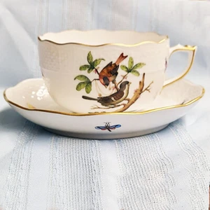 ROTHSCHILD BIRD #724 Tazza da tè Herend e piattino a forma di Rochaille NUOVO MAI USATO RO - Foto 1 di 12