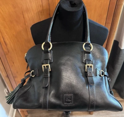 Cartera Dooney & Bourke Florentina Cuero Con Hebilla Cúpula Negra Foto 1 de 4