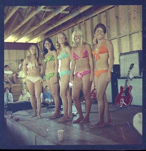 LQQK vintage anni 60 negativo UN PAIO DI COSTUMI DA BAGNO CONCORSO SCUOLA RAGAZZE #79 - Foto 1 di 1