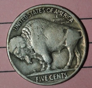 1923 P Buffalo Nickel {{{{4946 - Picture 1 of 3