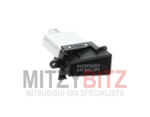 Passenger Airbag Off Indicator Switch for PAJERO SHOGUN V98V MK4 3.2T - Picture 1 of 6