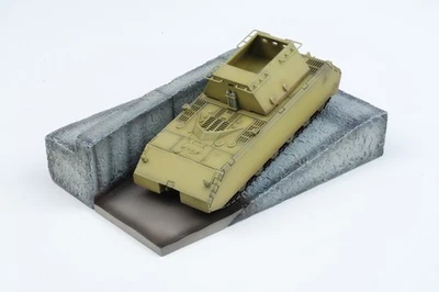 Dragon Models 1/72 Sd.Kfz.205 Maus "Ready to Test" Diorama German Army - Image 1 of 2