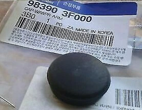 GENUINE BRAND NEW HYUNDAI I20 2012-2015 CAP-WINDSHIELD WIPER ARM - image 1 of 2