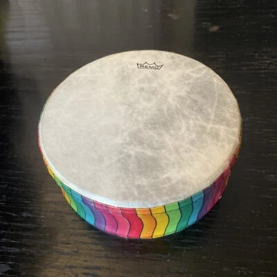 5-дюймовый радужный барабан Remo Pride с нейлоновой ручкой из волокна Skyn 3 детский музыкальный дорожный размер - Изображение 1 из 4