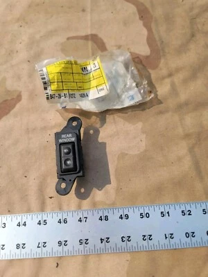 1992-1996 Ford Bronco F2TZ14529A Window Switch Assembly  - Изображение 1 из 4