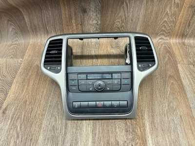 11-13 Jeep Grand Cherokee Control de calefacción de aire acondicionado con bisel de ajuste de asientos térmicos 68111109AL Foto 1 de 4