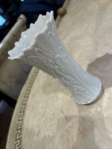 Lenox Vase - Picture 1 of 5
