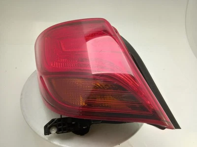 Luz trasera TOYOTA YARIS N/S 2014-2018 5 puertas hatchback LH 815610D600  Foto 1 de 4