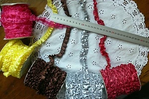 PLEATED FRILLS Satin / Sheer16-25mmWide 3&2 Met Lengths 5 Colour Choice Webster - Picture 1 of 11