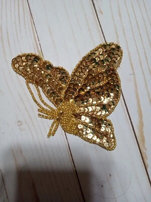 Parche de apliques cosidos con lentejuelas con cuentas vista lateral Good Butterfly 4 X 4 Foto 1 de 4