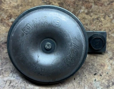 2008 2007 2006 2010 2009 Suzuki Bandit GS500FH GS500 GS 500 Horn GSF500 GSF D7 - Image 1 of 3