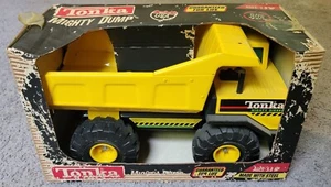 Vintage Tonka 1993 Mighty Diesel Dump Truck, Yellow, Pressed Steel, XMB-975, NEW - Picture 1 of 9