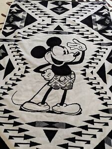 Rare Disney X Pendleton Oversized Beach Mickey Bath Towel Native Mickey GUC  