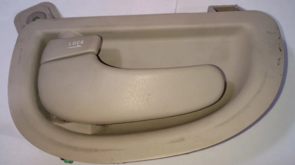 1999-2004 Oldsmobile Alero 2.4L OEM Drive rear Interior door handle 22641925-Lh Foto 1 de 4