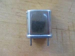 Radio de cuarzo HC-6/U cristal 2,3-3,4 MHz enchufable, marina, militar SI -- PROBADO - Imagen 1 de 3