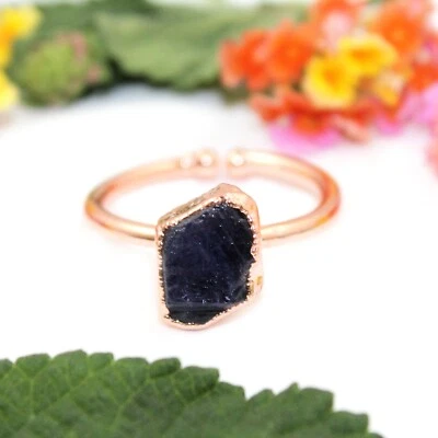 Натуральный необработанный сапфир сентябрь камень розовое золото гальваническое кольцо для нее - Изображение 1 из 2