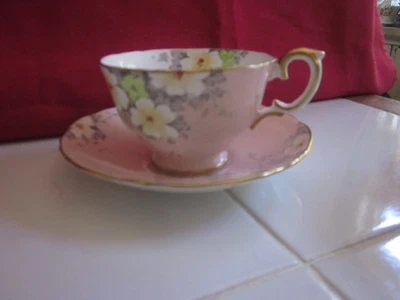 Crown Staffordshire Inglaterra Hueso China Rosa Taza/Platillo Flores Blancas De Colección Foto 1 de 4