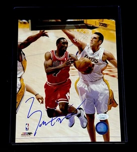 Ben Gordon Signed 8 x 10 Photo Chicago Bulls JSA Certified - Picture 1 of 1