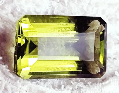 Yellow Topaz 36.90 Ct Emerald Shape Loose Gemstones With Certificate - Image 1 of 4