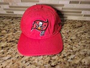 Tampa Bay Buccaneers Hat Cap New Era 9Twenty Strap Back NFL Football Red