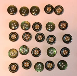 Konvolut an 25  schwarz braun "Knöpfe" 11,5 mm Durchmesser 3,3 mm dick 4 Loch - Bild 1 von 1