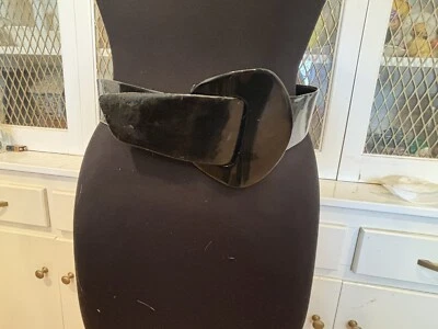 Винтажный женский модный ремень из лакированной кожи черный пояс от Sakowitz 32 дюйма - Изображение 1 из 4