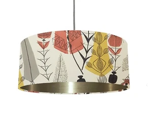 6 revestimientos cepillados* RARO años 50 Mary White Cottage jardín cura tela pantalla de lámpara  - Imagen 1 de 24