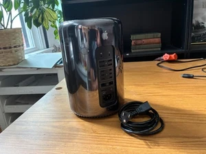 Apple Mac Pro, 12 Core 6,1 Ivy Bridge 2,7 GHz, 64GB RAM, 1TB SSD Monterey - Bild 1 von 11