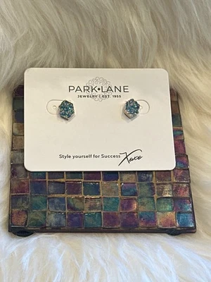 Pendientes perforados Park Lane "HAILEE" DORADOS con tachuelas de piedras druzy azules nuevos Foto 1 de 4