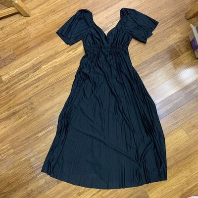 ASOS DESIGN Maternity Maxi Dress Womens Size 6 V Neck Short Sleeve Black NWT - Image 1 of 4