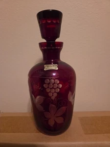 Egermann Cranberry Grapes & Vines Decanter With Egermann Sticker and Signature - Picture 1 of 9