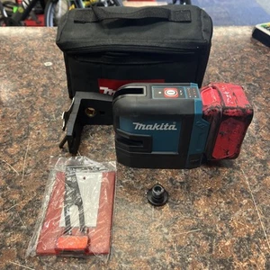 Makita - SK105DZ CXT Red Cross Line Laser 12Vmax w/Battery - Read - P21 - Picture 1 of 13