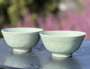 Vtg Chinese Zhong Guo Longquan Porcelain CELEDON Koi Fish Soup Rice Bowl - PAIR - Picture 1 of 10