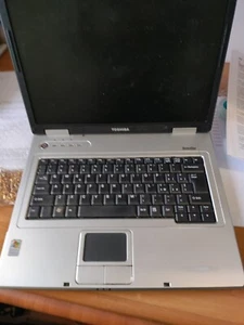 COMPUTER PORTATILE TOSHIBA - Foto 1 di 4