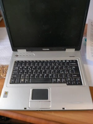 COMPUTER PORTATILE TOSHIBA - Immagine 1 di 4
