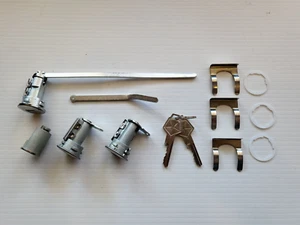 VALIANT VF VG IGNITION DOOR BOOT LOCK SET AND KEYS NEW CHRYSLER TRUNK - Picture 1 of 1