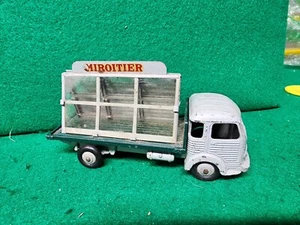 Vintage Dinky Truck Simca Cargo - Picture 1 of 10
