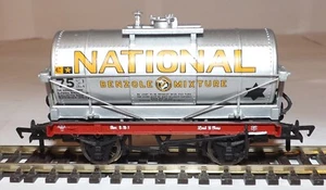 BACHMANN 37-659B 14T TANK WAGON - NATIONAL BENZOLE - Picture 1 of 2