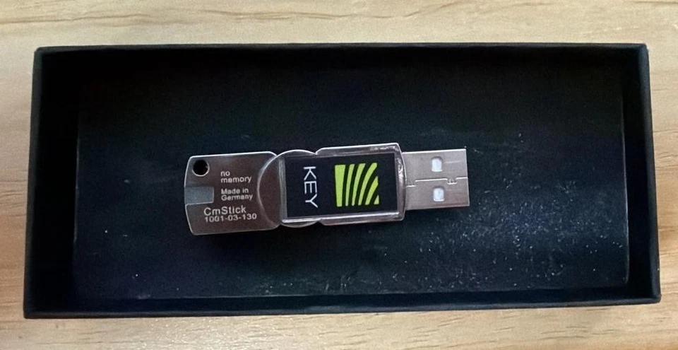 MADRIX 5 KEY BASIC- MADRIX SOFTWARE (INCLUDES KEY) - Image 1 of 4