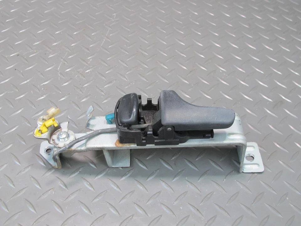 90-96 NISSAN Z32 300ZX CUPÉ PUERTA IZQUIERDA MANIJA INTERIOR CON SOPORTE DE MONTAJE OEM Foto 1 de 4