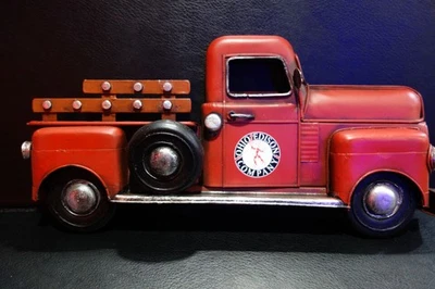 REDDY KILOWATT era "Old fashioned" all metal OHIO EDISON SERVICE WALL TRUCK - Image 1 of 4