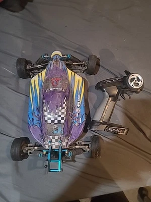 Redcat Racing Brushless Electric Tornado EPX Pro Buggy With 2 4ghz Radio - Image 1 of 2