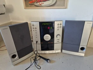 Music Center TAMASHI FX 108 Mini Home audio stereo system AM-FM-CD-K7-telecomman - Imagen 1 de 9