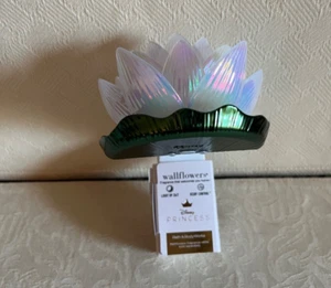 Bath & Body Works Disney Princess Tiana Lotus Flower Wallflower Plug In Light Up - Picture 1 of 2