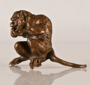 Antique Bronze Sculpture Animal The Monkey Who Eats by Georges Boin / Henry Fres - Picture 1 of 7