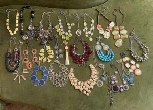 209 Vintage & Contemporary Costume Estate Jewelry NECKLACES 50 Year Collection - Picture 1 of 24