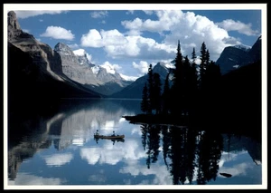 Maligne Lake and Spirit Island Jasper National Park Alberta Canada Postcard - Picture 1 of 2