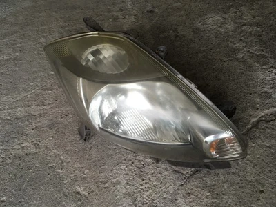 Daihatsu Sirion M3 (05-13) : Scheinwerfer rechts *leicht matt* - Bild 1 von 4