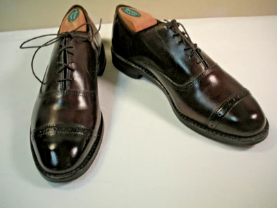 ALLEN EDMONDS 5745 FIFTH AVENUE Brown Cap-Toe Oxford Dress Shoe - Size 6.5E - Image 1 of 4